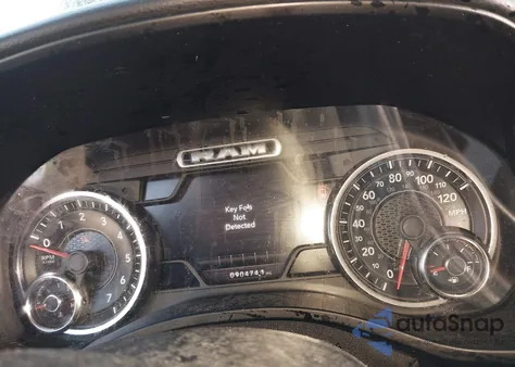 2020 Ram 1500 Big Horn 4X4 5'7 Box z USA, uszkodzony, nr VIN 1C6SRFFT7LN315380